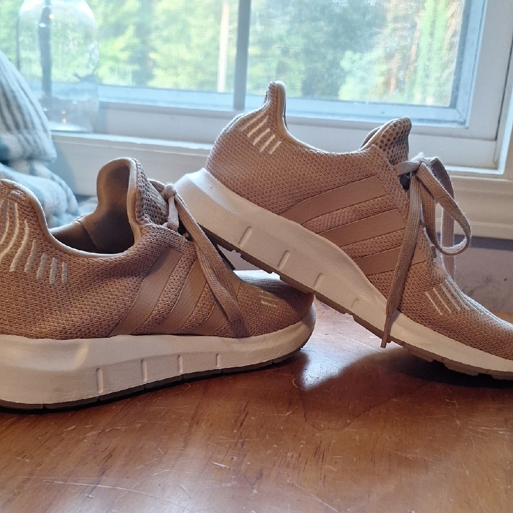 Adidas Beige Sneakers